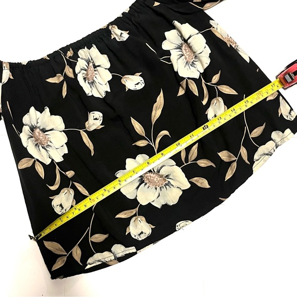 Lucca black and cream floral off the shoulder bell sleeve crop top blouse sz XS - Picture 13 of 16